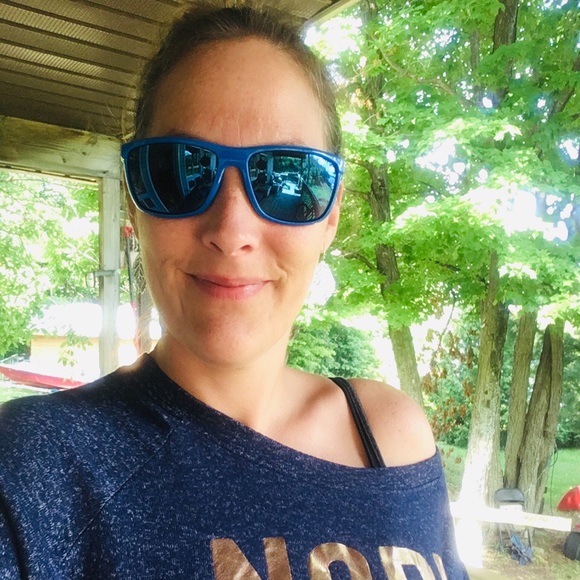 Meet your Posher, Amanda - Picture 5 of 6